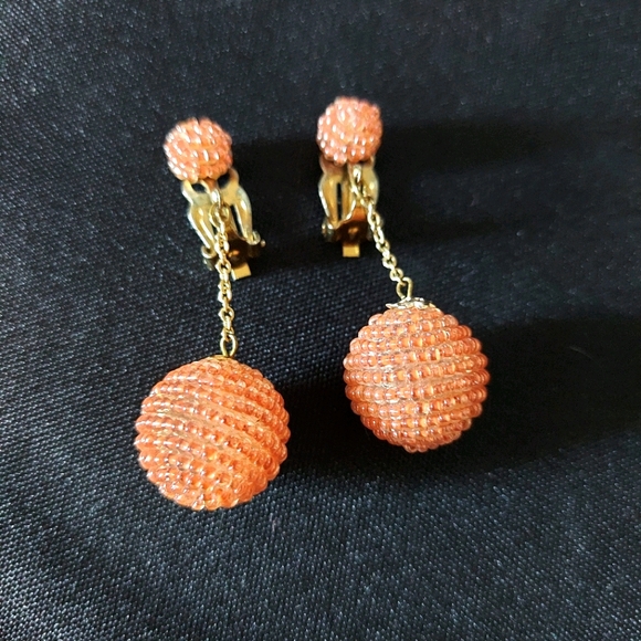 Jewelry - Vintage earrings